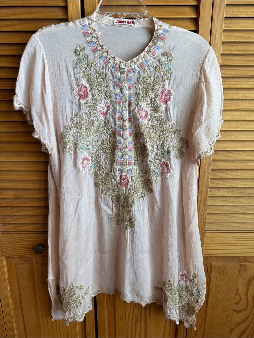 JOHNNY WAS Elegant Blush Pink Embroidered Floral Tunic